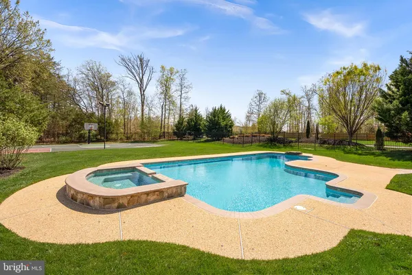 $2,250,000 | 43250 Candice Drive, Ashburn, VA 20148