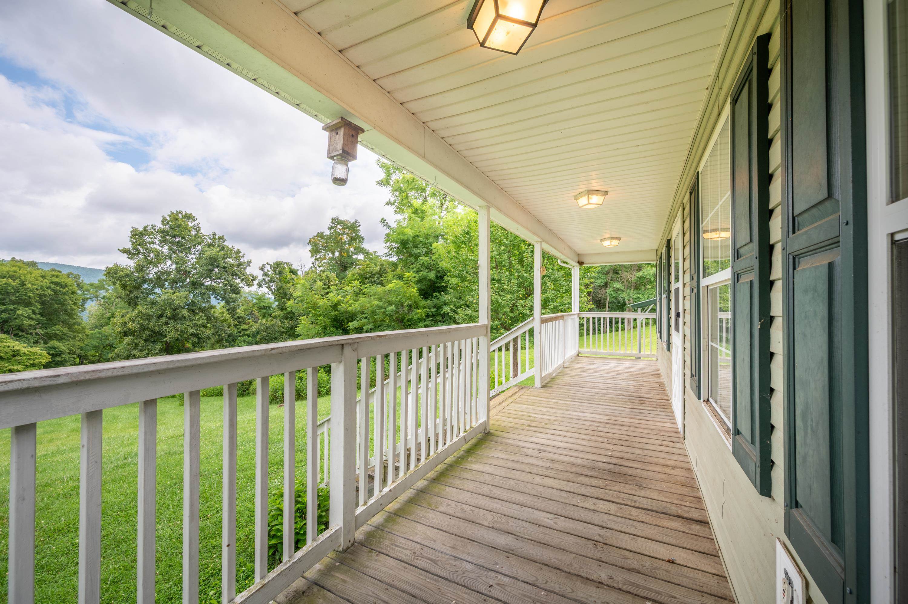 122 Walnut Grove Road Narrows, VA 24124 - Photo 16 of 83 Gallery Image 16