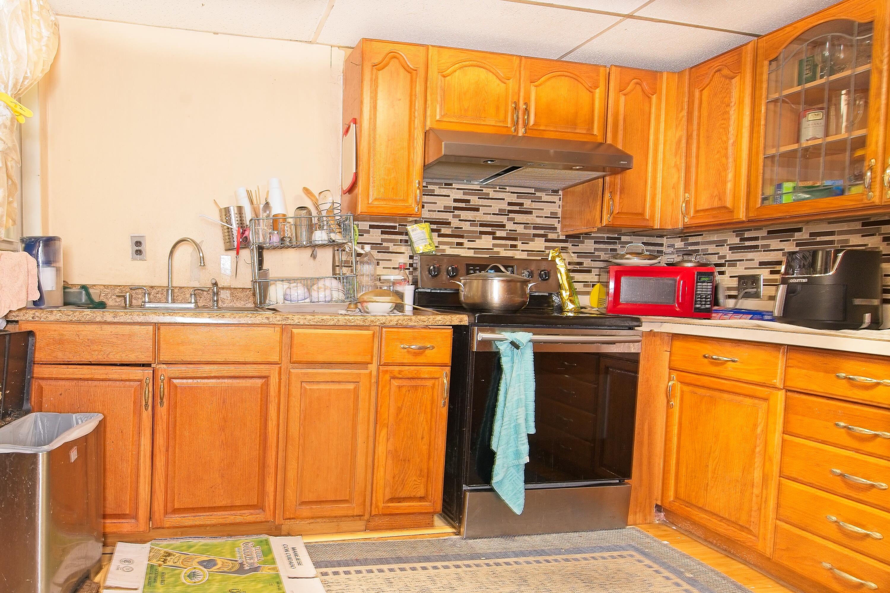 374 Hancock Street Bangor, ME 04401 - Photo 6 of 18 kitchen