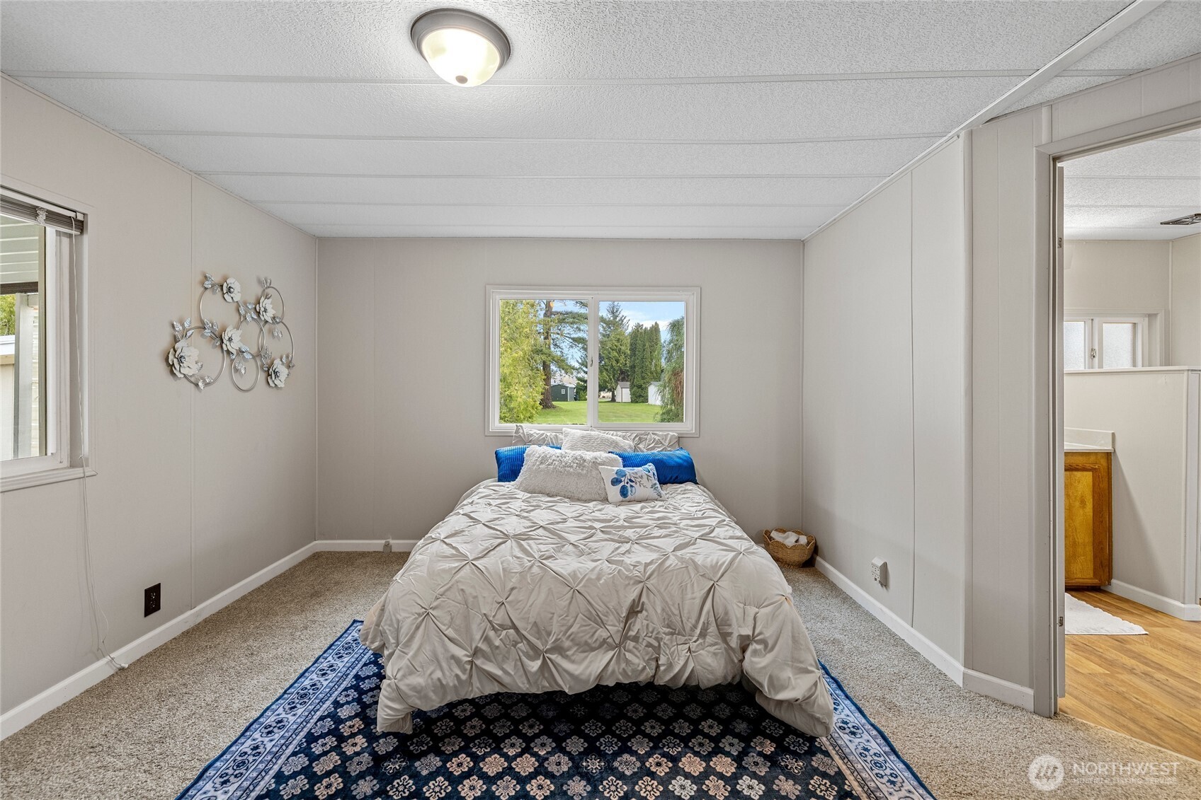 2725 East Fir Street, Unit 41 Mount Vernon, WA 98273 - Photo 23 of 38 a bedroom with a bed and a window