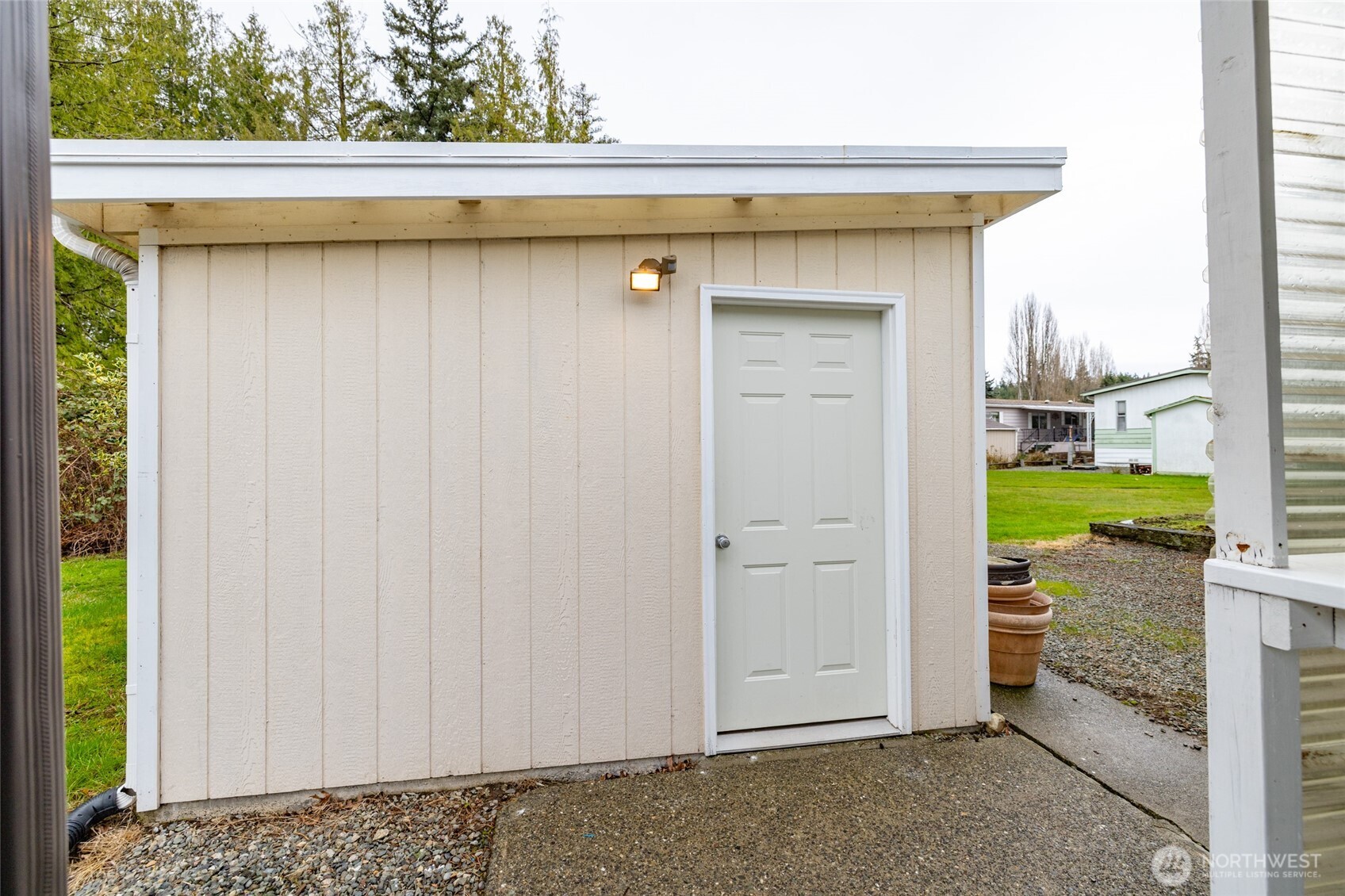 2725 East Fir Street, Unit 41 Mount Vernon, WA 98273 - Photo 26 of 38 a view of a porch with yard