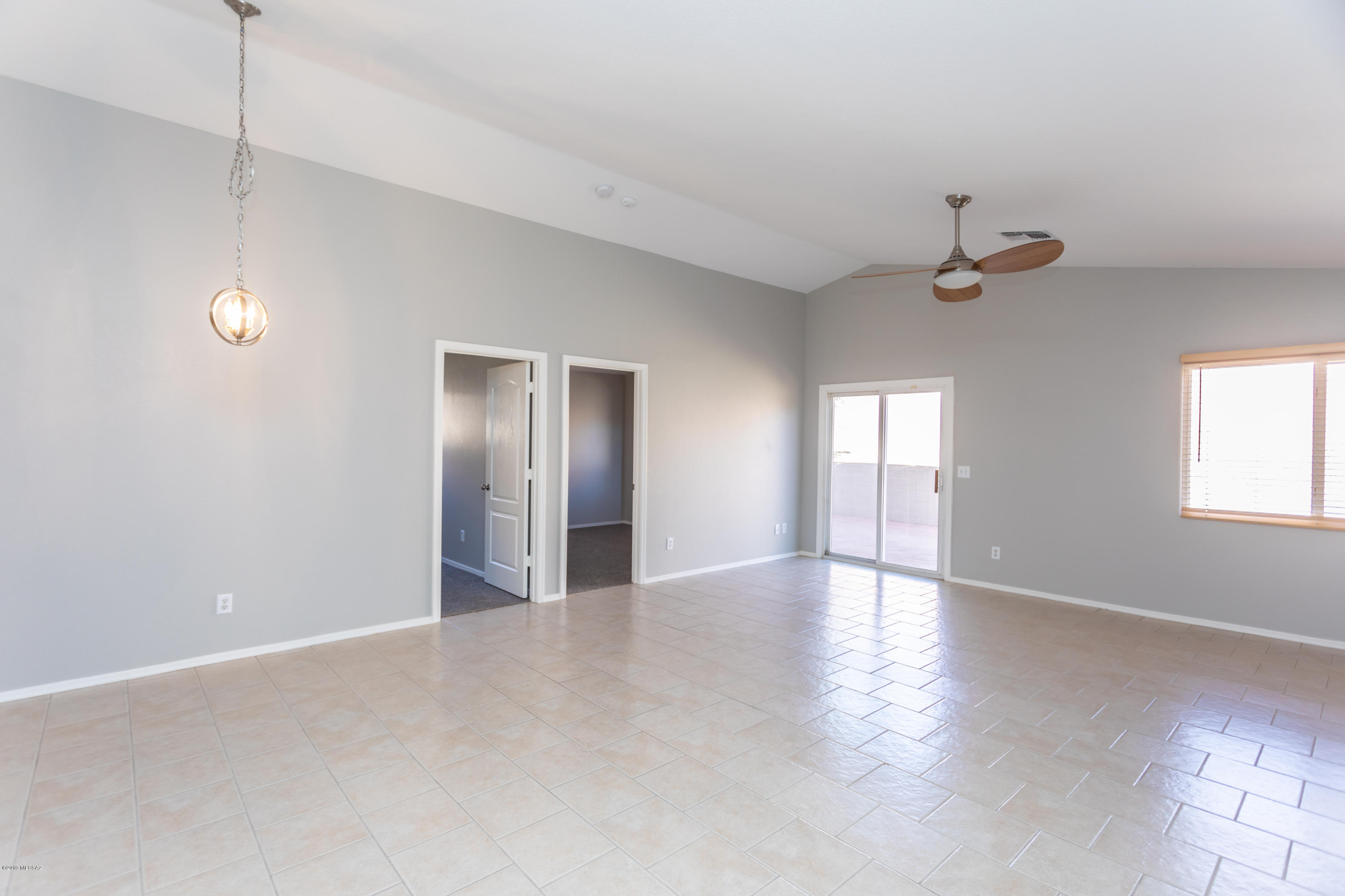 2567 Chisel Court Oro Valley, AZ 85755 - Photo 3 of 22