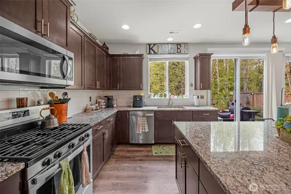 $849,990 | 10507 35th Street Northeast, Lake Stevens, WA 98258