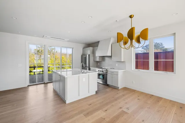 $2,199,000 | 577 Creekside Drive, Half Moon Bay, CA 94019