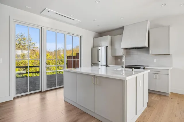 $2,199,000 | 577 Creekside Drive, Half Moon Bay, CA 94019