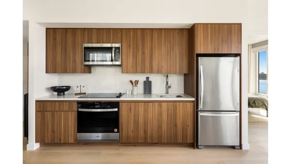 $8,050 | 18 India Street, Unit 1502S | Greenpoint
