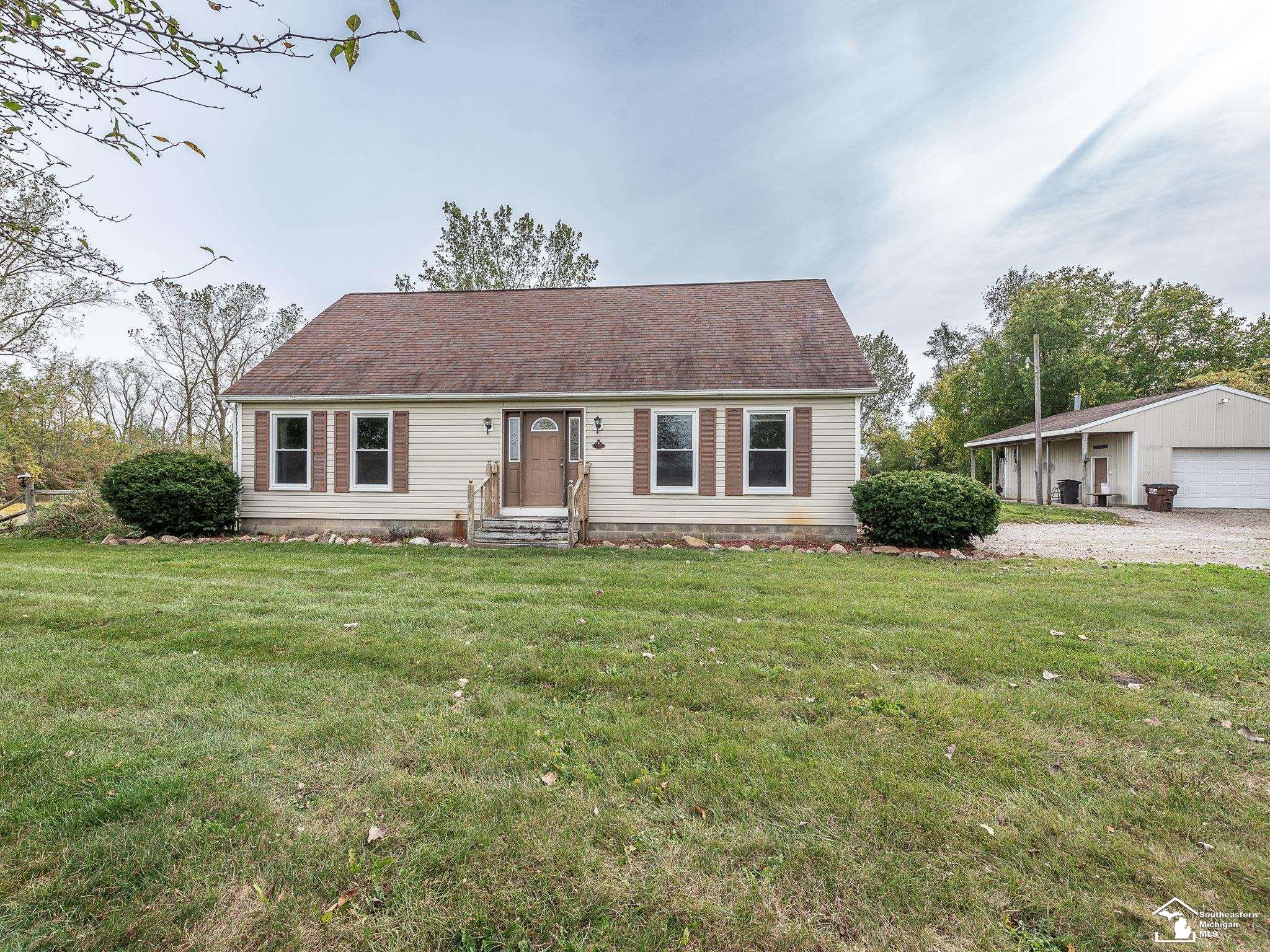 5285 Jackman Road Ida, MI 48140 - Photo 1 of 48