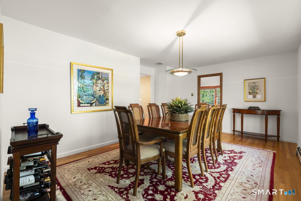 33 Topledge Road Redding, CT 06896 - Photo 3 of 36