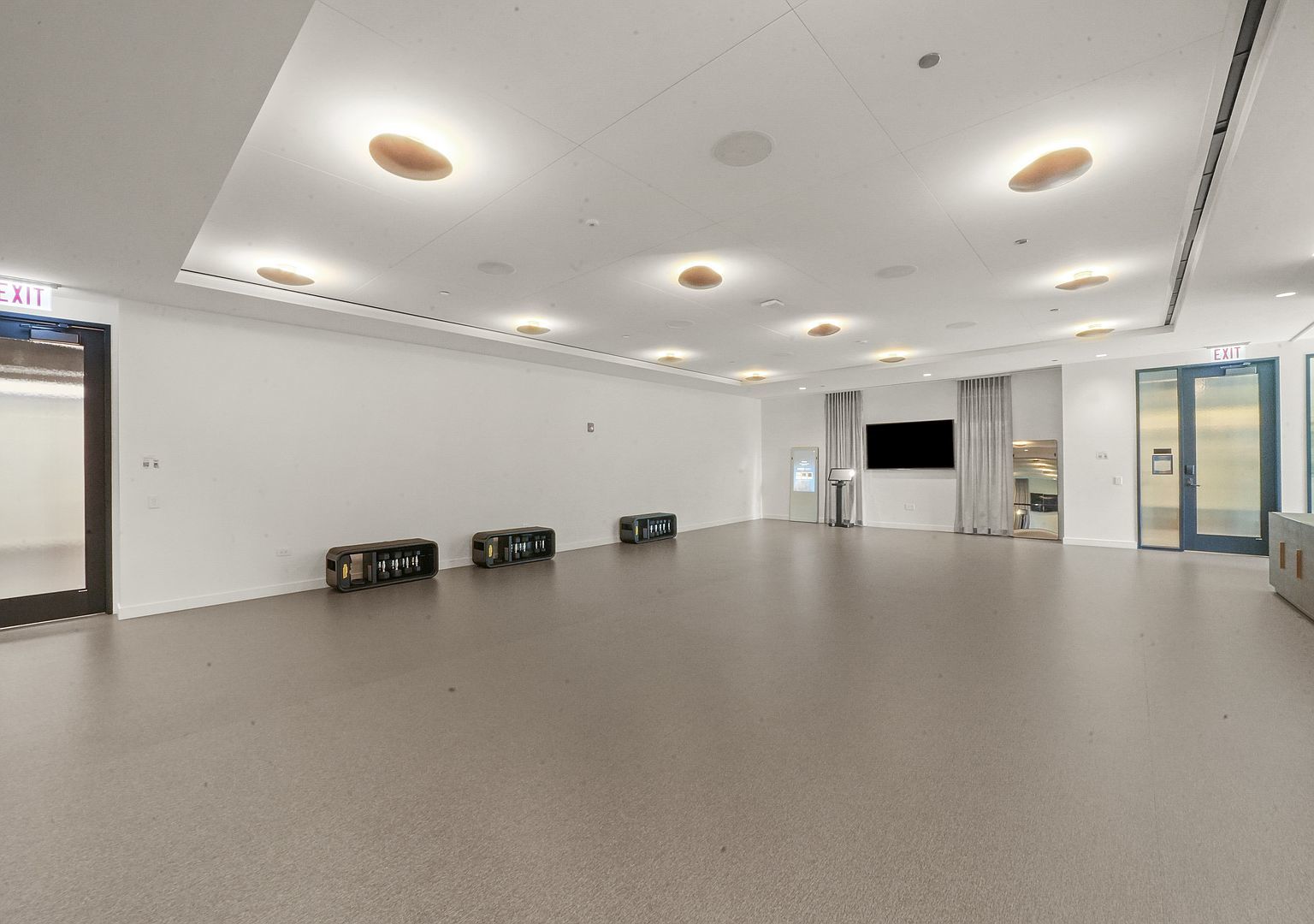 211 North Harbor Drive, Unit 2203 Chicago, IL 60601 - Photo 48 of 56 a view of empty room with wooden floor and seating space