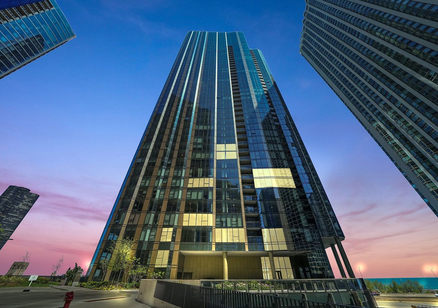 211 North Harbor Drive, Unit 2203 Chicago, IL 60601 - Photo 55 of 56 a view of a large building