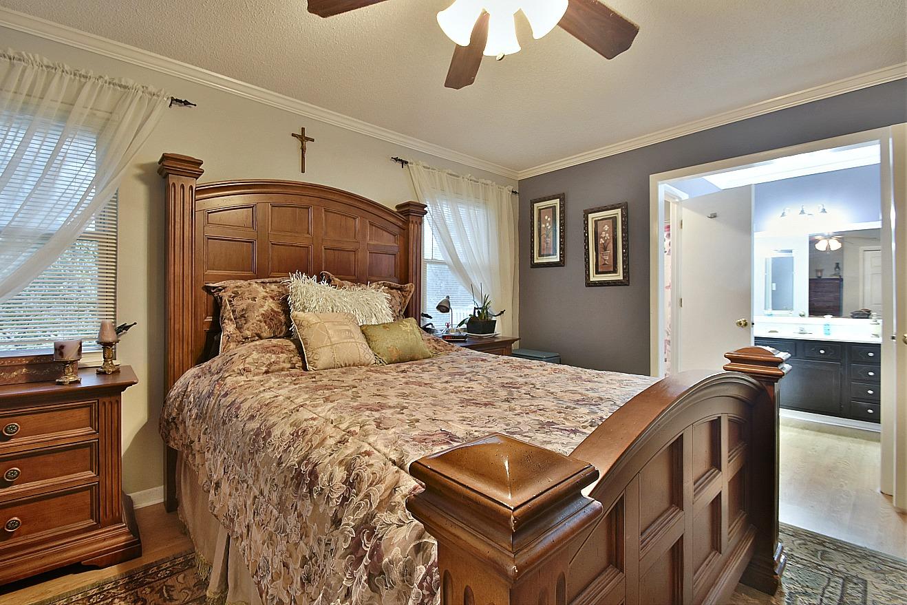 18 Newcastle Lane Oak Ridge, TN 37830 - Photo 15 of 27 DSC_1099