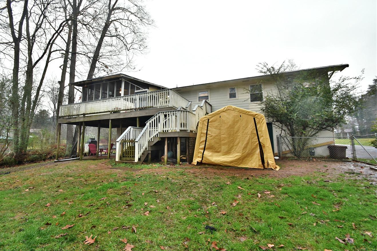 18 Newcastle Lane Oak Ridge, TN 37830 - Photo 27 of 27 DSC_1117