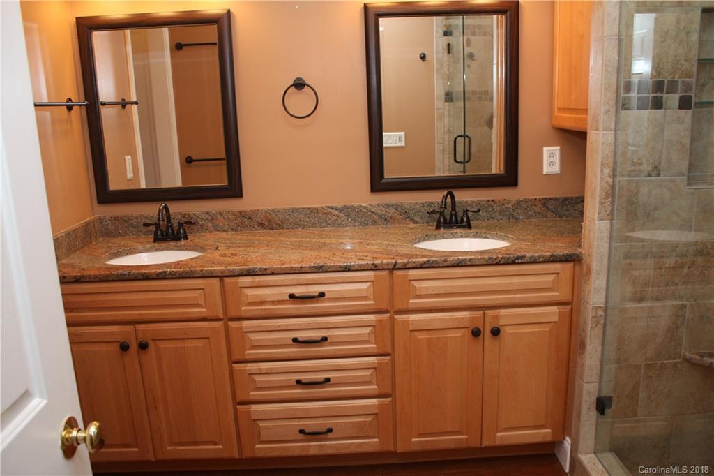713 Flamingo Road Clover, SC 29710 - Photo 11 of 24
