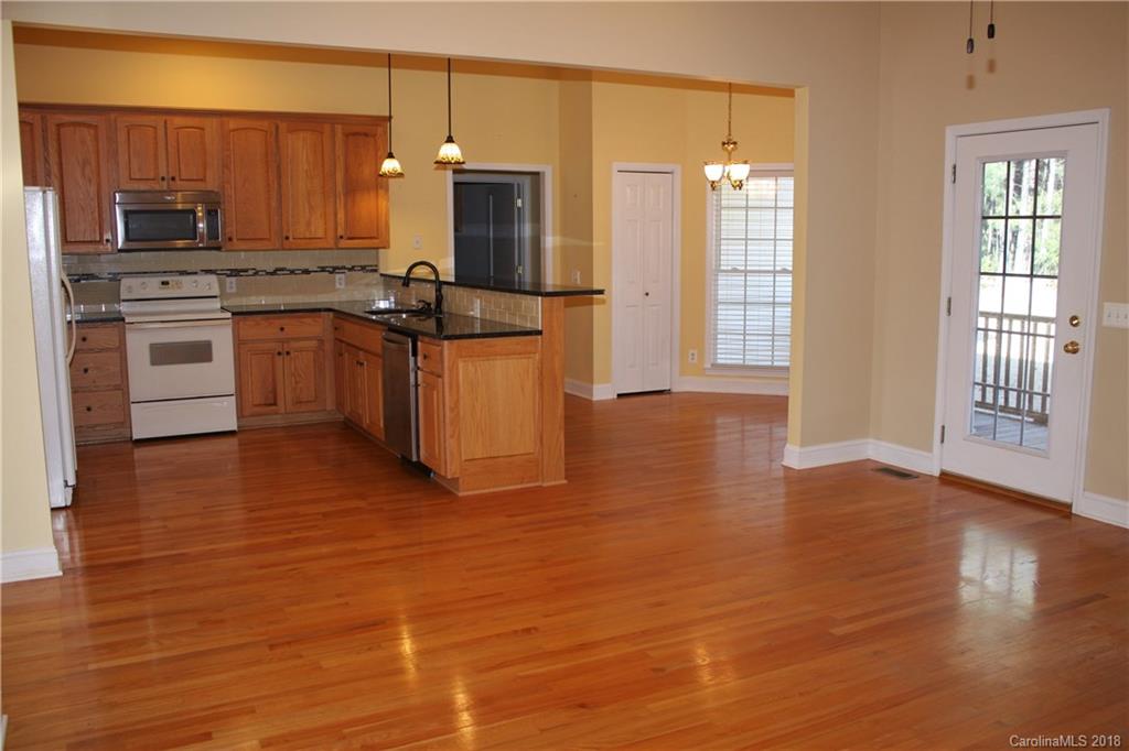 713 Flamingo Road Clover, SC 29710 - Photo 4 of 24