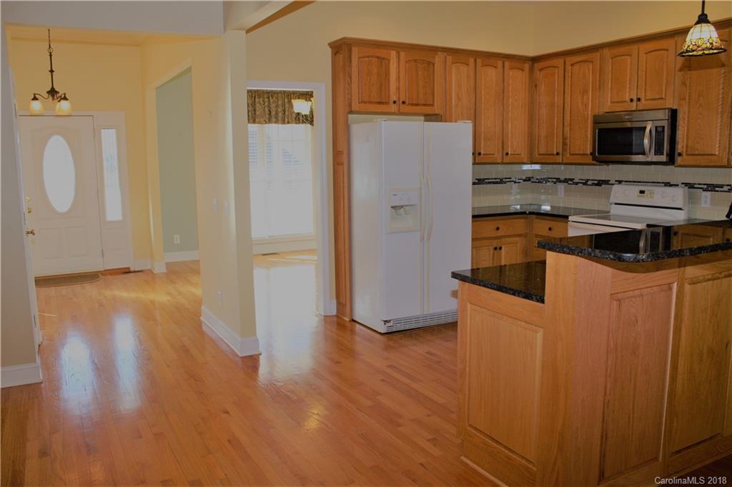 713 Flamingo Road Clover, SC 29710 - Photo 5 of 24
