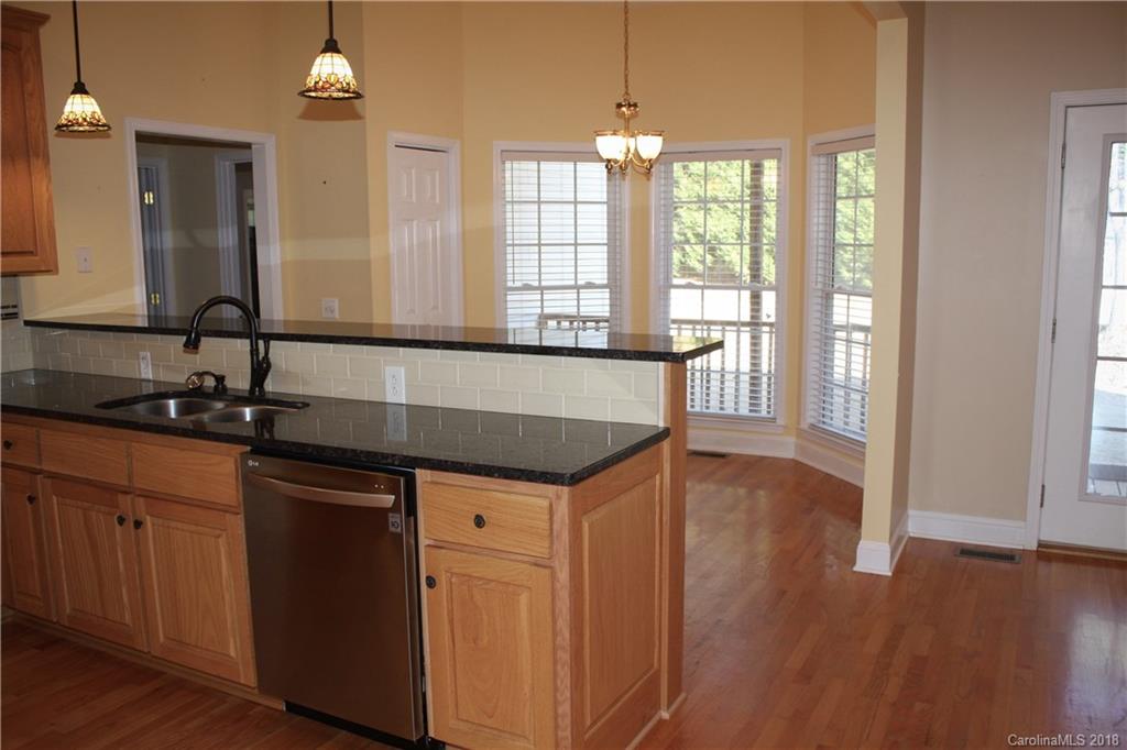 713 Flamingo Road Clover, SC 29710 - Photo 6 of 24