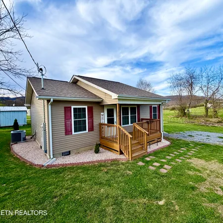 $189,900 | 668 Town Creek Road, Speedwell, TN 37870