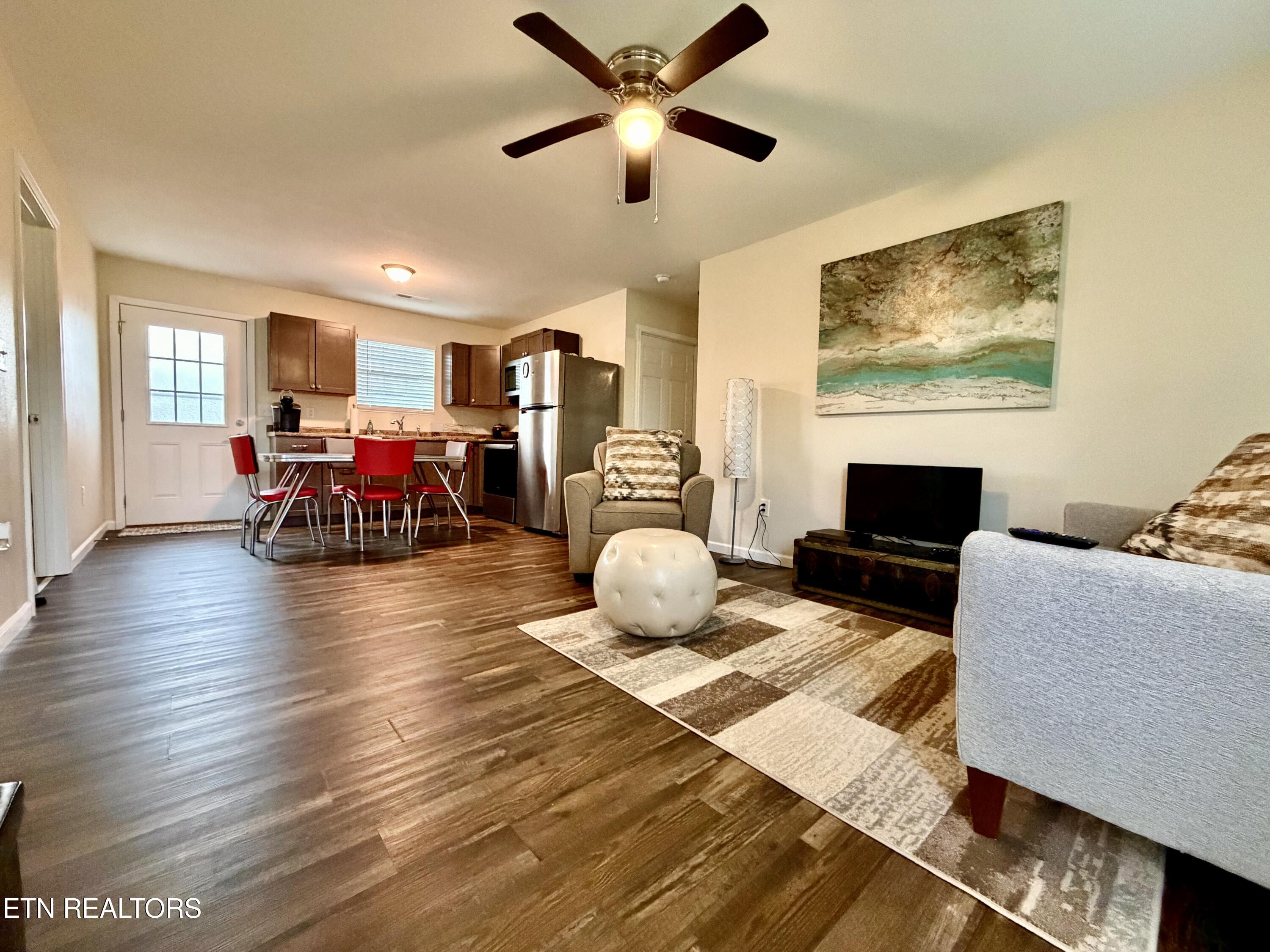 668 Town Creek Road Speedwell, TN 37870 - Photo 4 of 11 IMG_5144