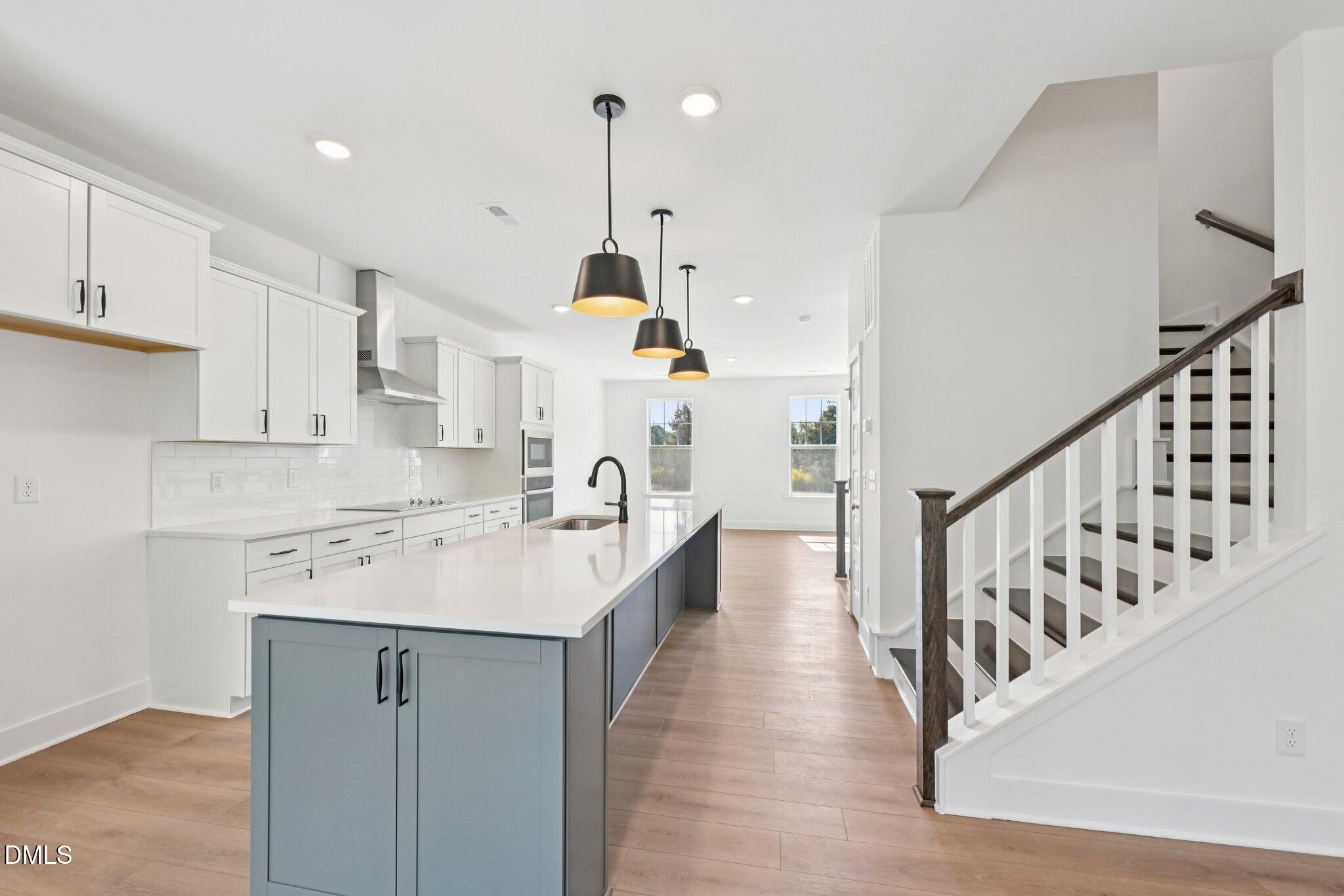 23-web-or-mls-Dunzo Dr-S1203-023