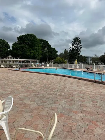 $105,900 | 5940 21st Street North, Unit 11, St. Petersburg, FL 33714