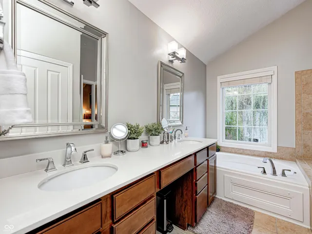 $474,900 | 6052 Pine Bluff Drive, Avon, IN 46123