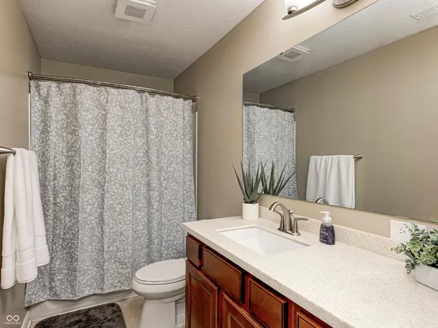 $474,900 | 6052 Pine Bluff Drive, Avon, IN 46123