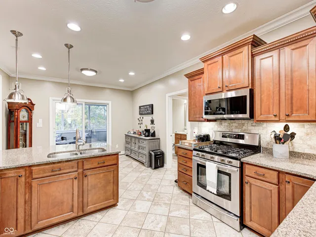 $474,900 | 6052 Pine Bluff Drive, Avon, IN 46123