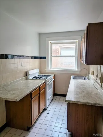 $489,000 | 2039 Maury Avenue, St. Louis, MO 63110