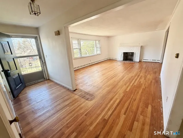 $449,900 | 104 Sperry Drive, Guilford, CT 06437