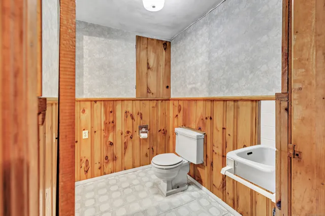 $449,900 | 104 Sperry Drive, Guilford, CT 06437