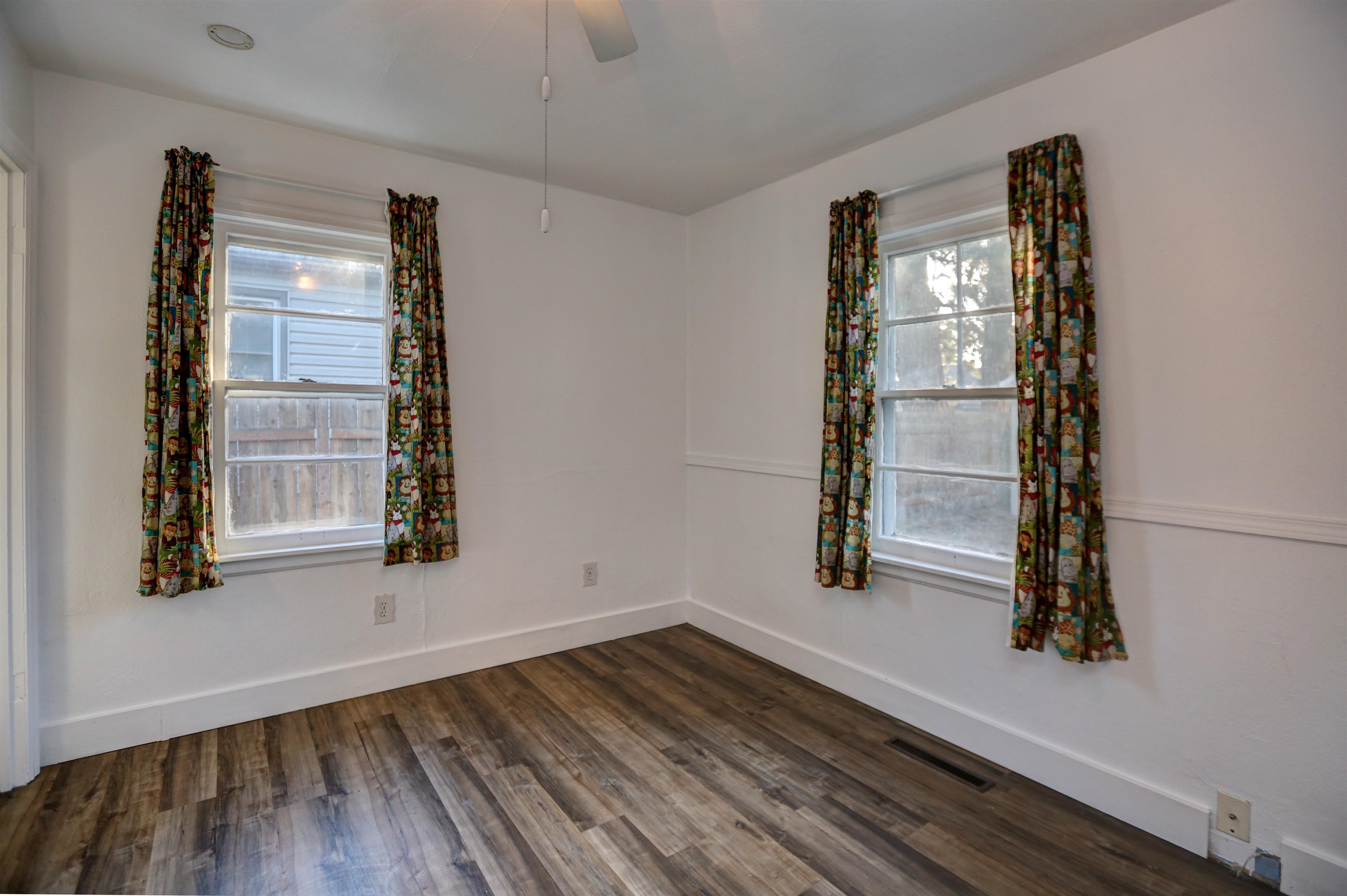 3017 West Longfellow Avenue Spokane, WA 99205 - Photo 14 of 27