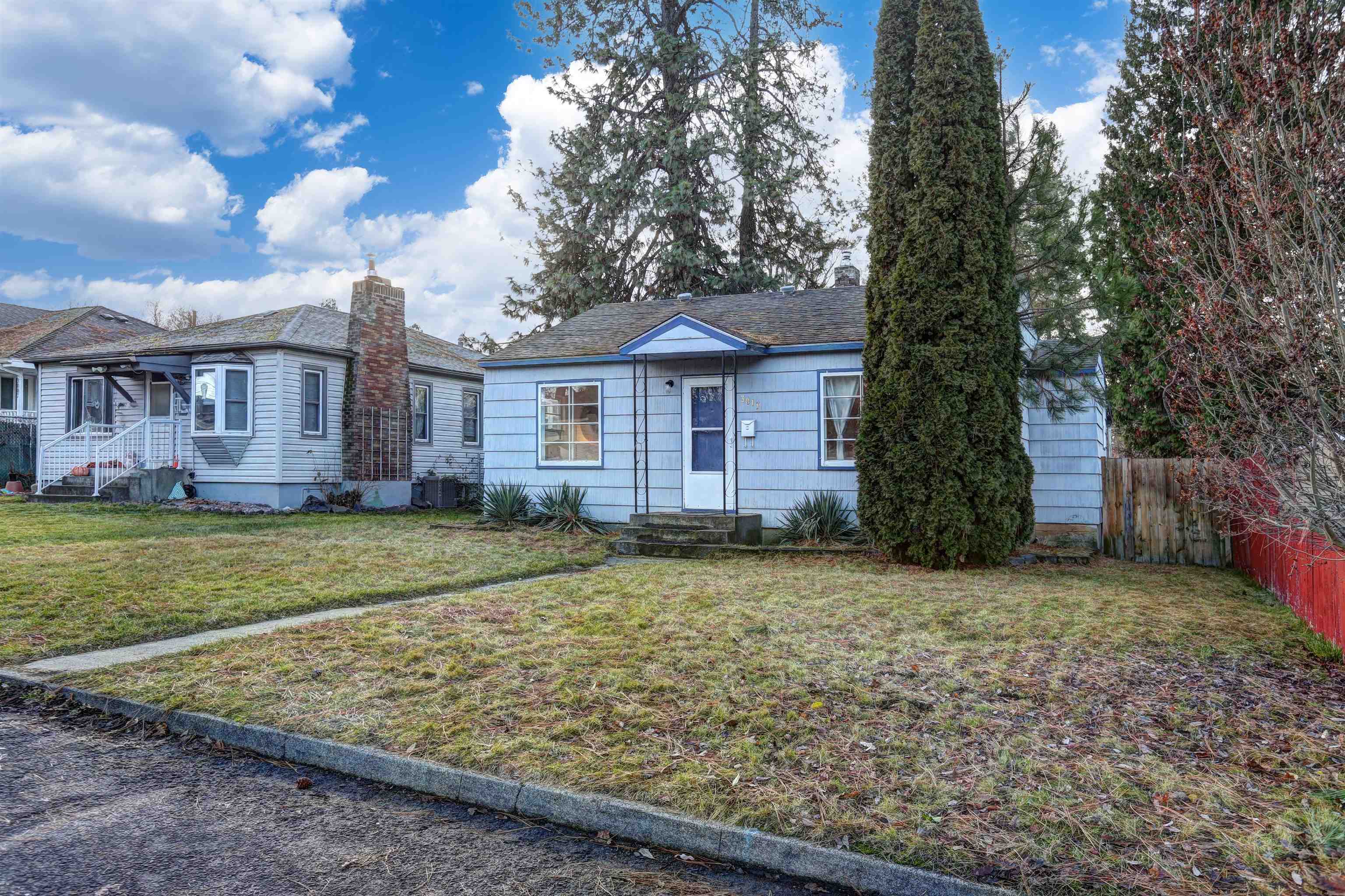 3017 West Longfellow Avenue Spokane, WA 99205 - Photo 3 of 27