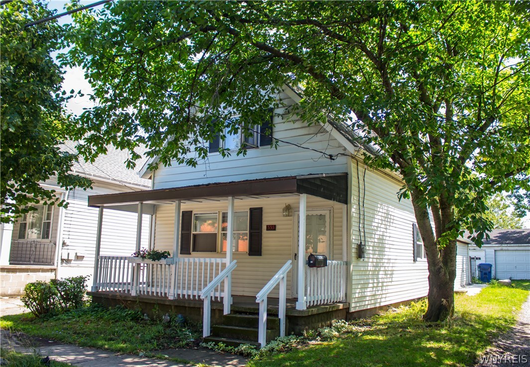 335 Austin Street Buffalo, NY 14207 - Photo 1 of 28