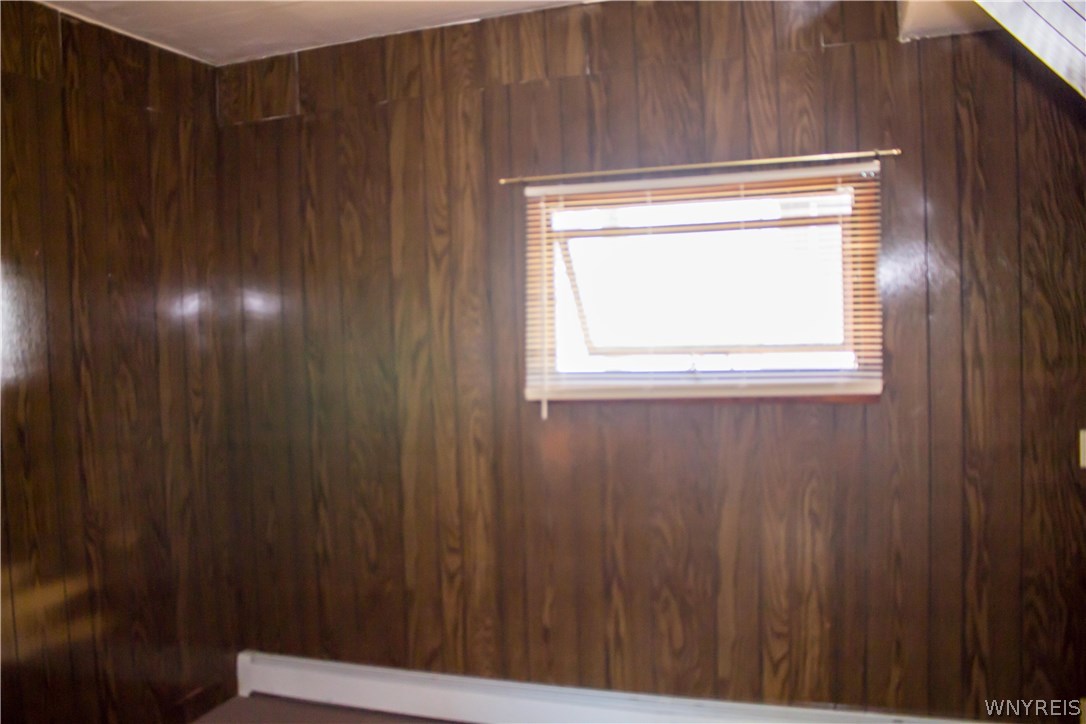 335 Austin Street Buffalo, NY 14207 - Photo 11 of 28