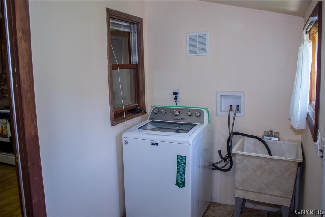 335 Austin Street Buffalo, NY 14207 - Photo 13 of 28