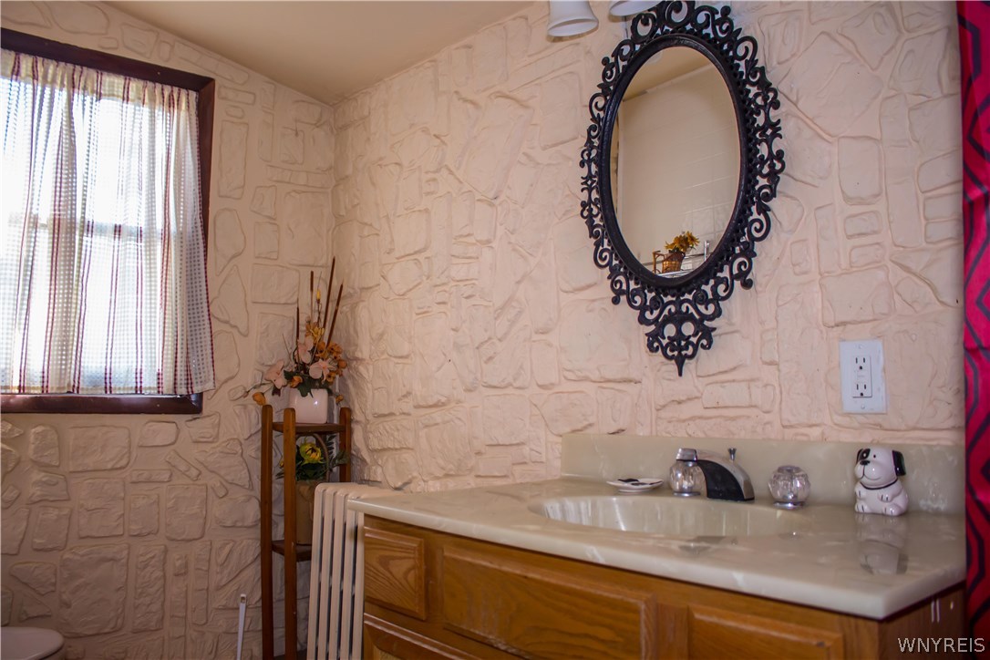 335 Austin Street Buffalo, NY 14207 - Photo 15 of 28