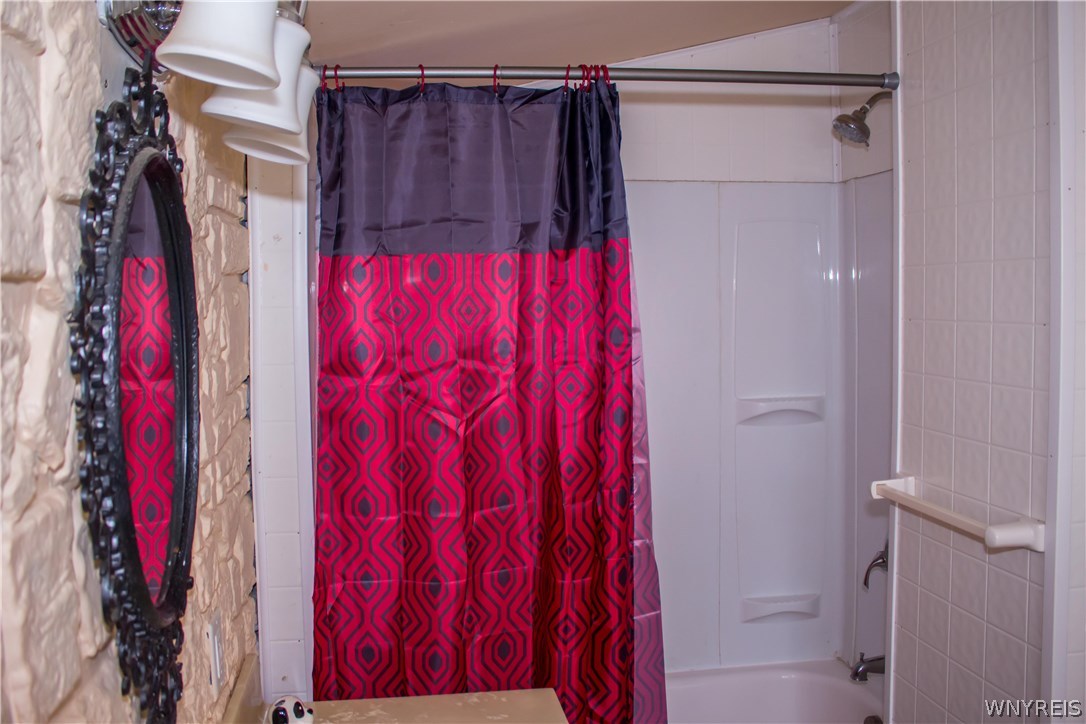 335 Austin Street Buffalo, NY 14207 - Photo 16 of 28