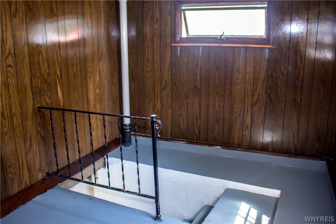 335 Austin Street Buffalo, NY 14207 - Photo 27 of 28