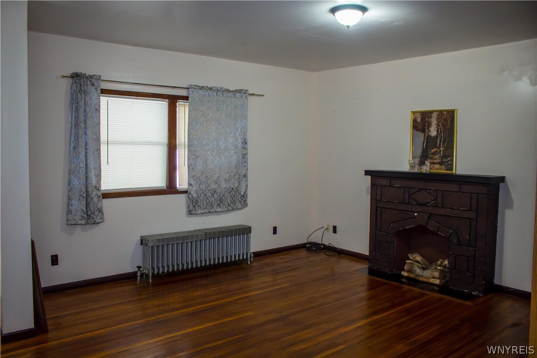 335 Austin Street Buffalo, NY 14207 - Photo 3 of 28