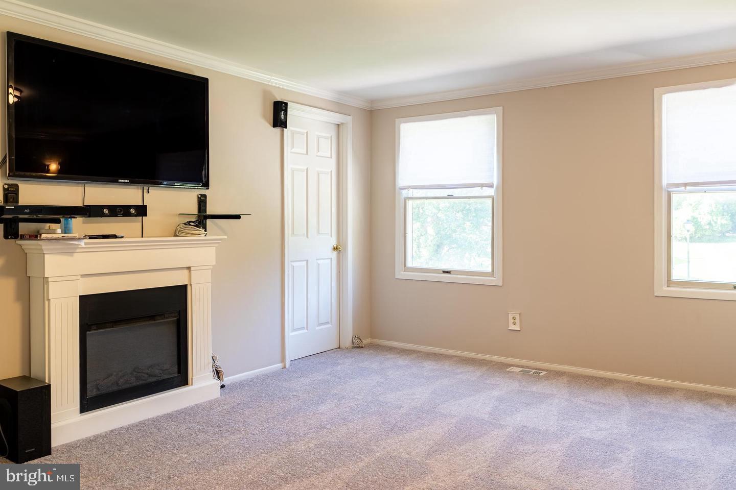 14913 Lear Lane Silver Spring, MD 20905 - Photo 14 of 33 Bright and airy living space.