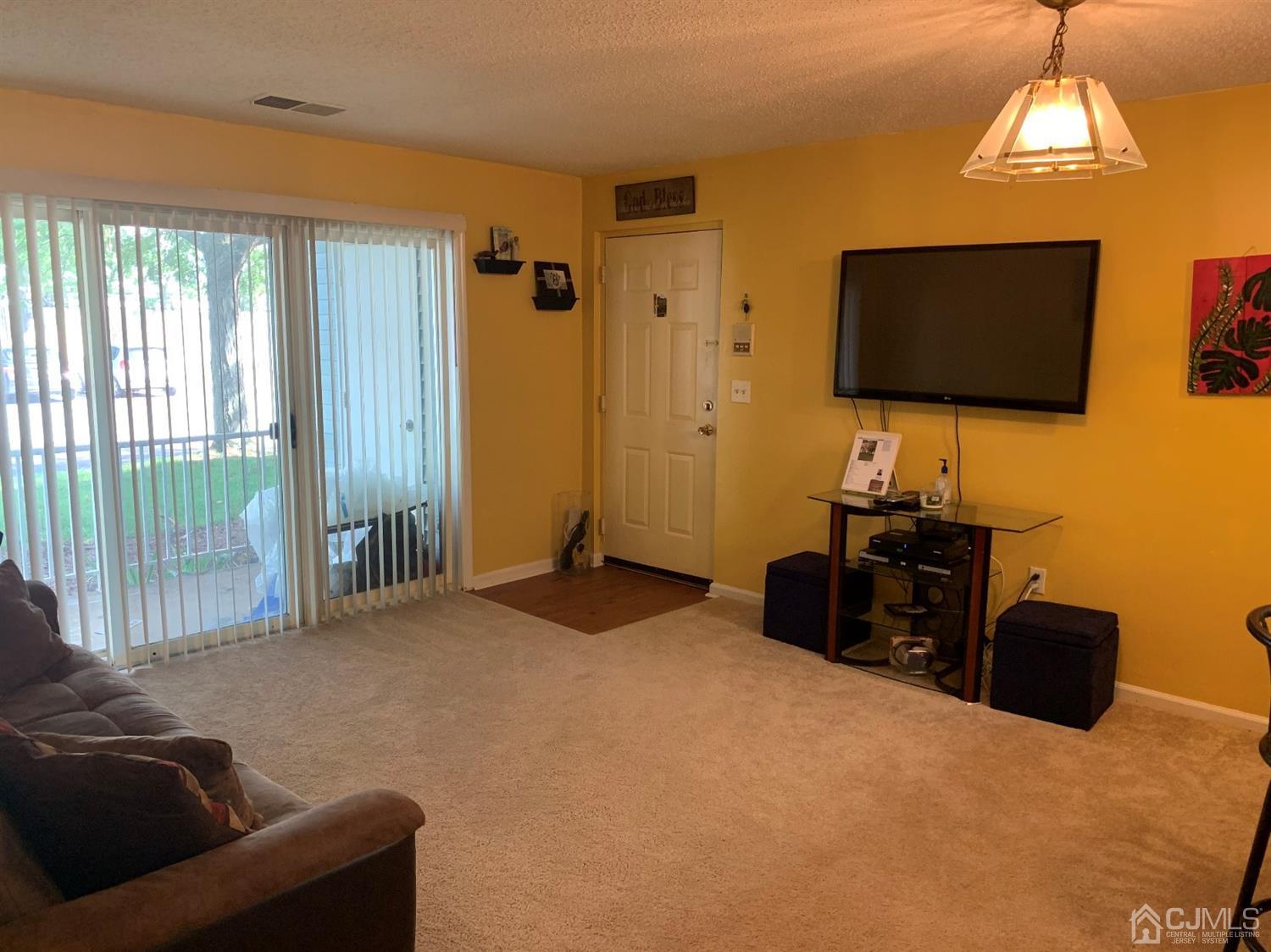 214 Edpas Road, Unit 214 New Brunswick, NJ 08901 - Photo 4 of 13 Gallery Image 4