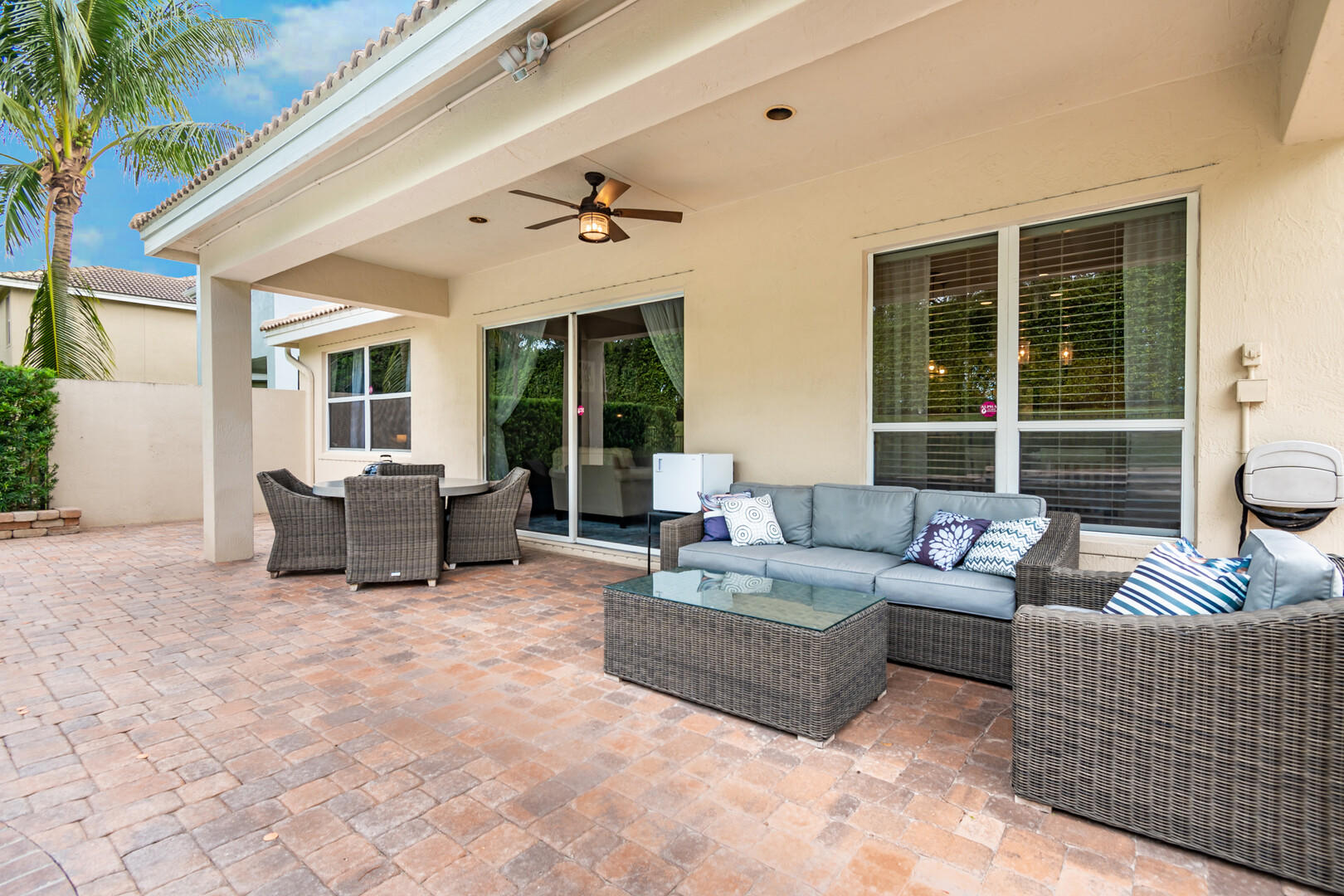 11201 Laurel Walk Road Wellington, FL 33449 - Photo 26 of 42 Patio