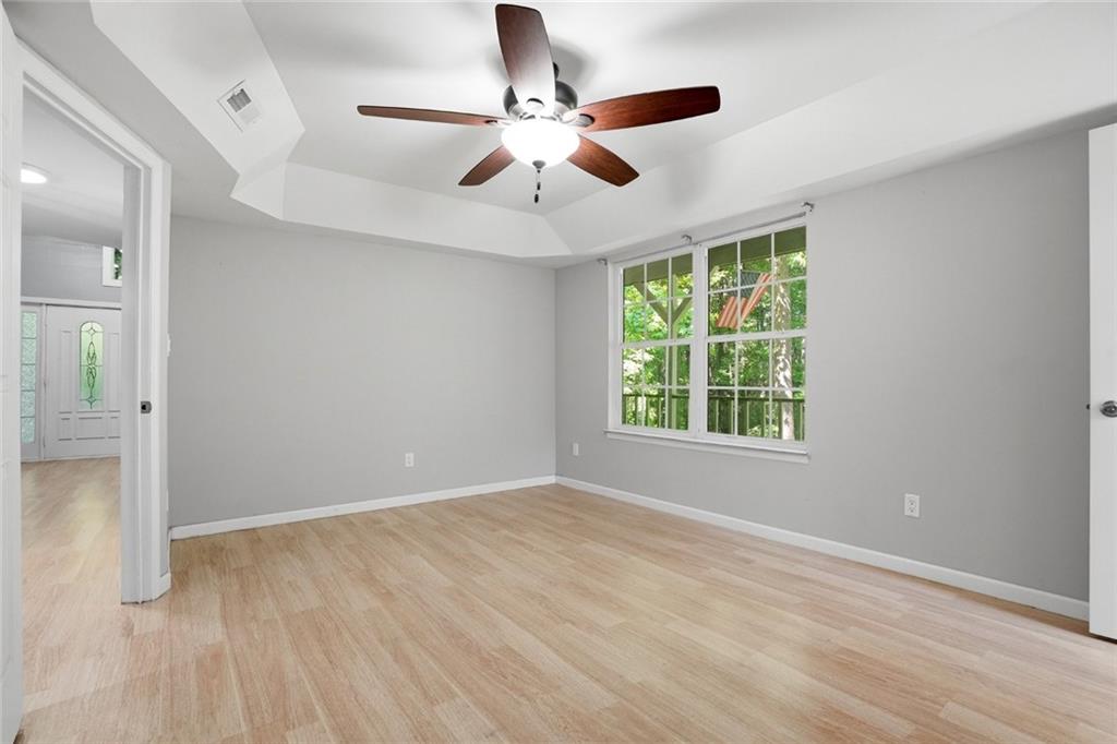 327 Lewis Circle Commerce, GA 30529 - Photo 12 of 37