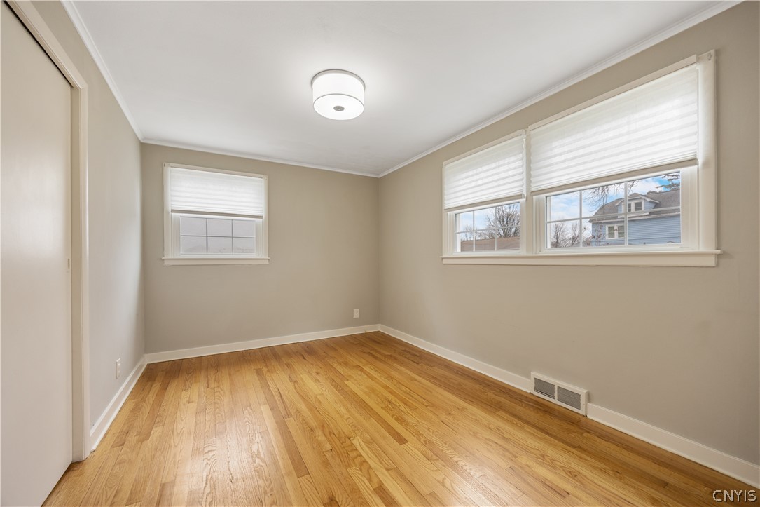 221 Croyden Road Syracuse, NY 13224 - Photo 24 of 43