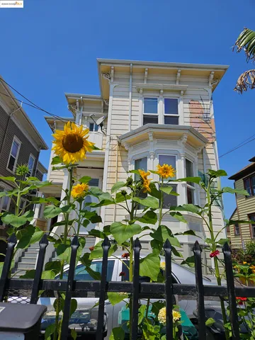 $799,000 | 2825 Market Street, Oakland, CA 94608