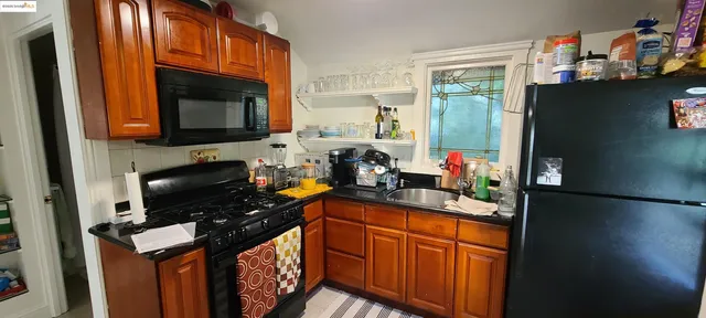 $799,000 | 2825 Market Street, Oakland, CA 94608