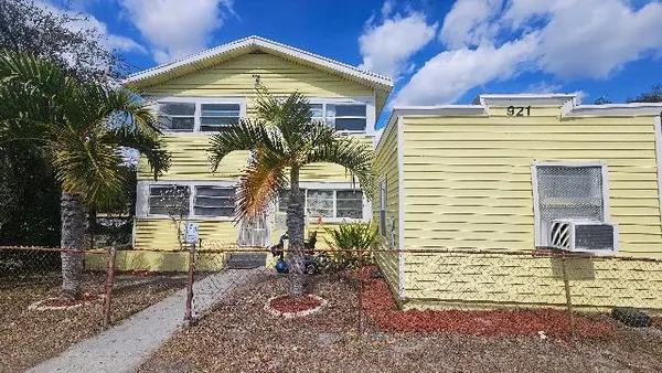 $1,710 | 922 14th Street, Unit 202, West Palm Beach, FL 33401