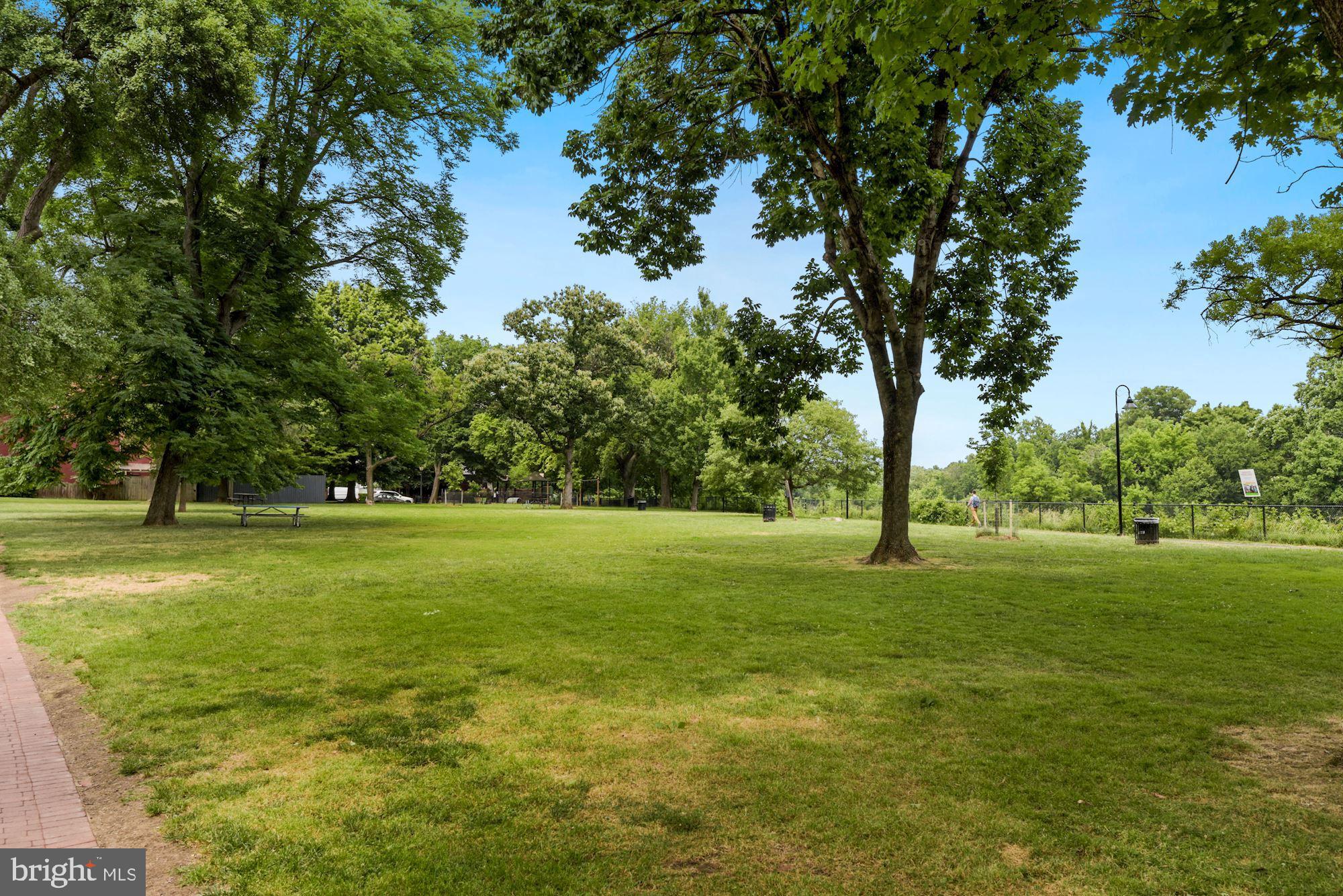 1320 27th Street Northwest Washington, DC 20007 - Photo 37 of 38