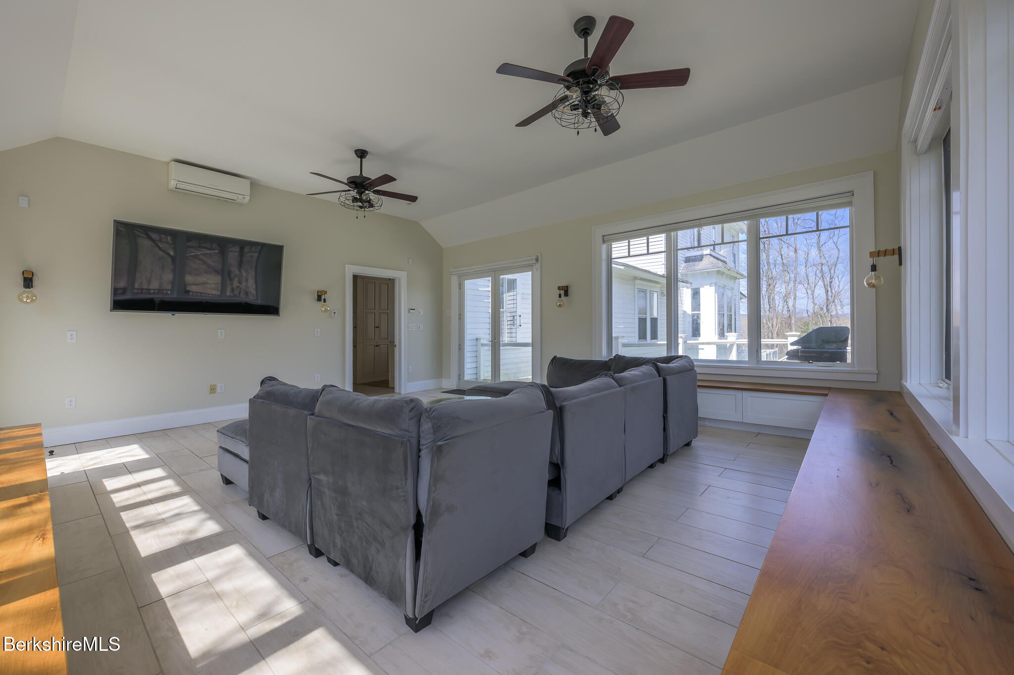 21 Stockbridge Road West Stockbridge, MA 01266 - Photo 25 of 57 Screen - 21 Stockbridge Rd West Stockbri