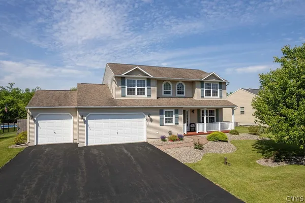 $499,900 | 9617 White Tail Path, Clay, NY 13029